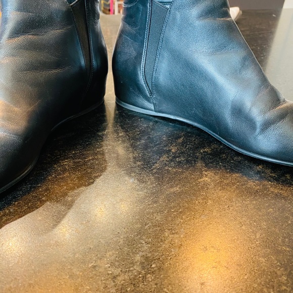 STUART WEITZMAN BOOTIES - Picture 5 of 9